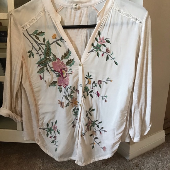 Anthropologie embroidered button-down, 3/4 sleeve - Picture 5 of 5